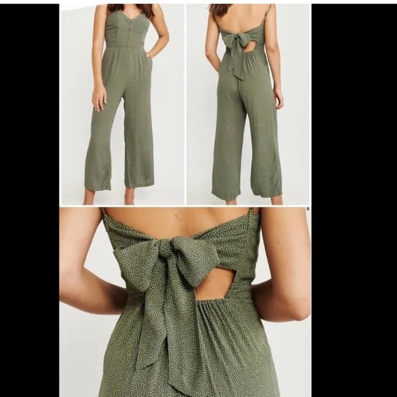Abercrombie & Fitch Pants - Abercrombie jumpsuit with tie